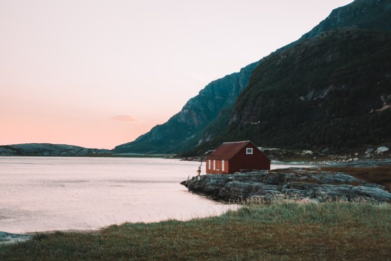 How to Get Off the Grid With Your Wallet Intact